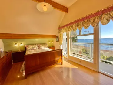 Mudroom Photo of 3199 Beach Avenue, Roberts Creek, BC