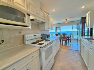 Powder Room Photo of 3199 Beach Avenue, Roberts Creek, BC