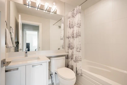 Entry Foyer Photo of 4 189 Wood Street, New Westminster, BC
