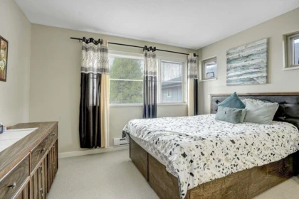 Hallway Photo of 7 6033 168 Street, Surrey, BC