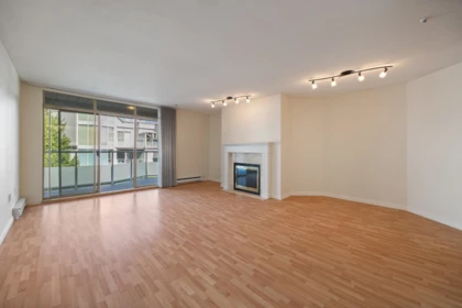 306 48 Richmond Street, New Westminster, BC, New Westminster — Apartment/Condo for sale