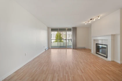306 48 Richmond Street, New Westminster, BC, New Westminster — Apartment/Condo for sale