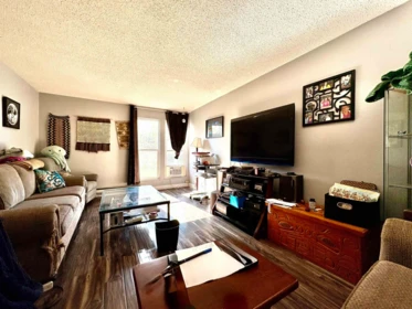 Kitchen Island Photo of 9 45720 Victoria Avenue, Chilliwack, BC