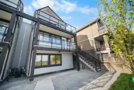 1 1923 River Drive, New Westminster, BC