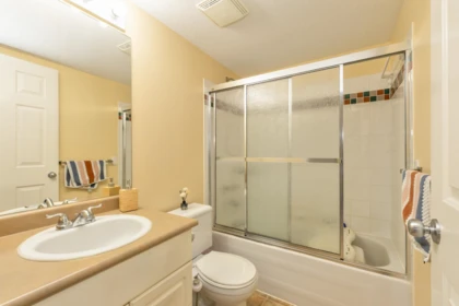 Guest Bathroom Photo of 303 2350 Westerly Street, Abbotsford, BC