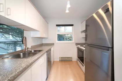 Guest Bathroom Photo of 210 2250 W 3rd Avenue, Vancouver, BC