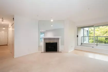 Kitchen Photo of 210 2250 W 3rd Avenue, Vancouver, BC