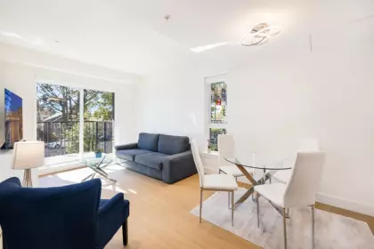 204 2235 E Broadway Street, Vancouver, BC, Vancouver — Apartment/Condo for sale