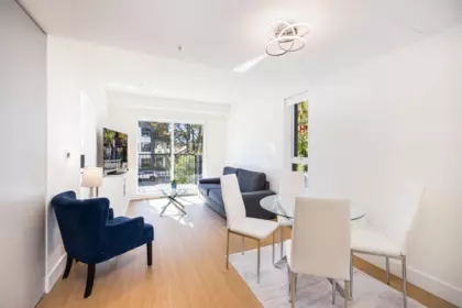 204 2235 E Broadway Street, Vancouver, BC, Vancouver — Apartment/Condo for sale