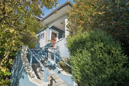 358 W 16th Street, North Vancouver, BC, North vancouver — Single Family Residence for sale