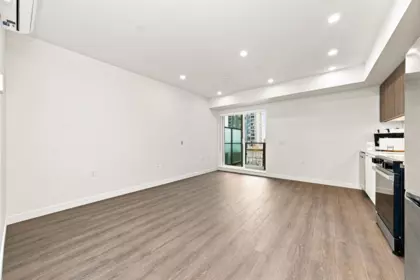 233 82 First Street, New Westminster, BC, New westminster — Apartment/Condo for sale