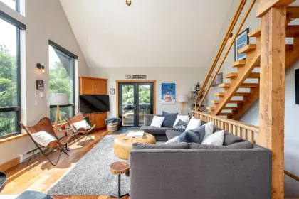 7161 Nancy Greene Drive, Whistler, BC, Whistler — Single Family Residence for sale