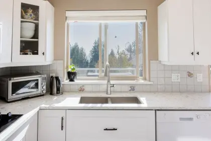 6356 Jasper Road, Sechelt, BC, Sechelt — Single Family Residence for sale