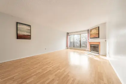 202 7300 Moffatt Road, Richmond, BC, Richmond — Apartment/Condo for sale