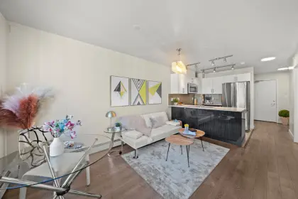 209 2689 Kingsway, Vancouver, BC, Vancouver — Apartment/Condo for sale