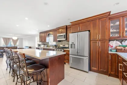 1945 Coquitlam Avenue, Port Coquitlam, BC, Port coquitlam — Single Family Residence for sale