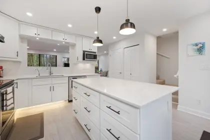 4681 Fernglen Place, Burnaby, BC, Burnaby — Townhouse for sale
