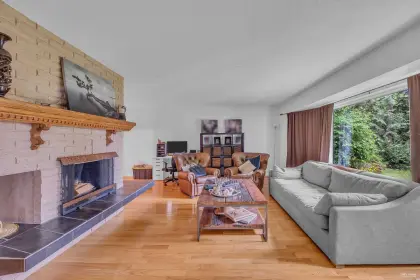 16885 20 Avenue, Surrey, BC, Surrey — Single Family Residence for sale