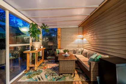 6005 E Greenside Drive, Surrey, BC, Surrey — Townhouse for sale