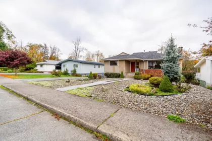 6037 Service Street, Burnaby, BC, Burnaby — Single Family Residence for sale