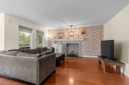 18388 67 Avenue, Surrey, BC, Surrey — Single Family Residence for sale