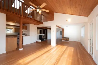 1117 Lenora Road, Bowen Island, BC, Bowen island — Single Family Residence for sale