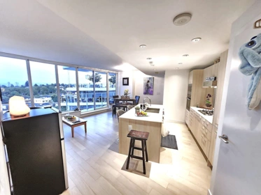 809 4638 Gladstone Street, Vancouver, BC, Vancouver — Apartment/Condo for sale