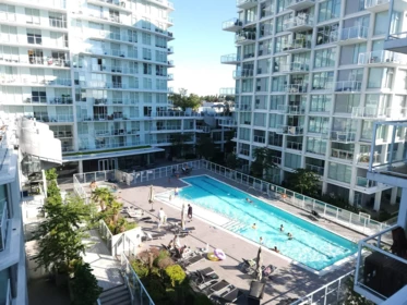 Hot Tub / Spa Photo of 809 4638 Gladstone Street, Vancouver, BC