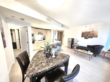 809 4638 Gladstone Street, Vancouver, BC, Vancouver — Apartment/Condo for sale