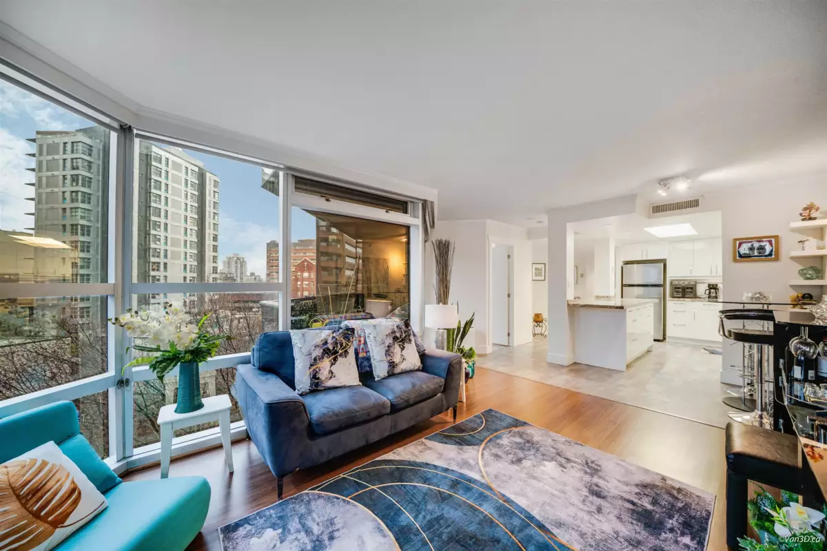 Breakfast Nook Photo of 701 1050 Burrard Street, Vancouver, BC