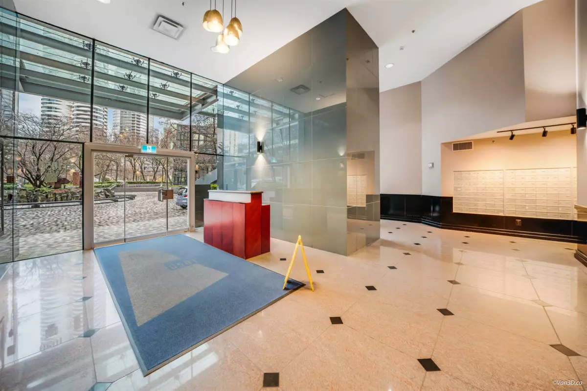 Entry Foyer Photo of 701 1050 Burrard Street, Vancouver, BC
