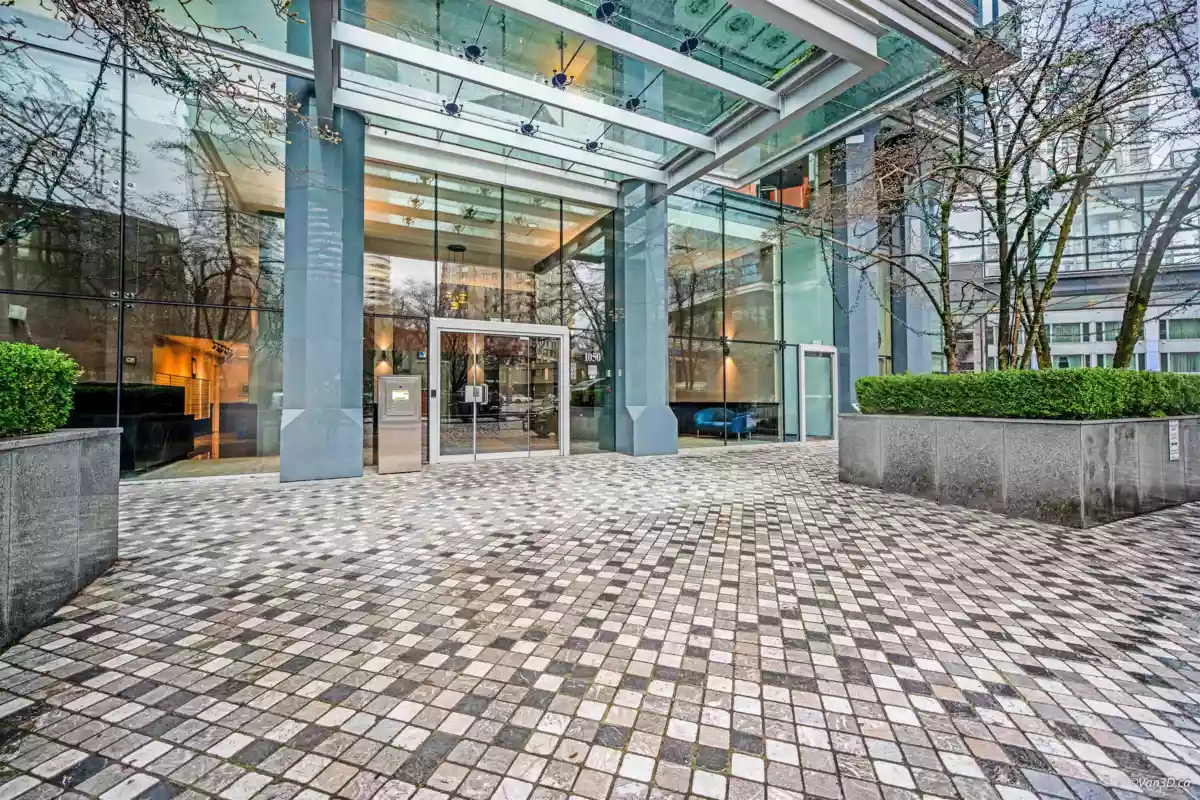 Front Yard Photo of 701 1050 Burrard Street, Vancouver, BC