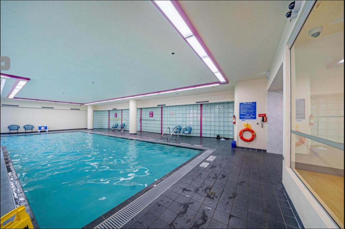 Outdoor Patio Photo of 701 1050 Burrard Street, Vancouver, BC