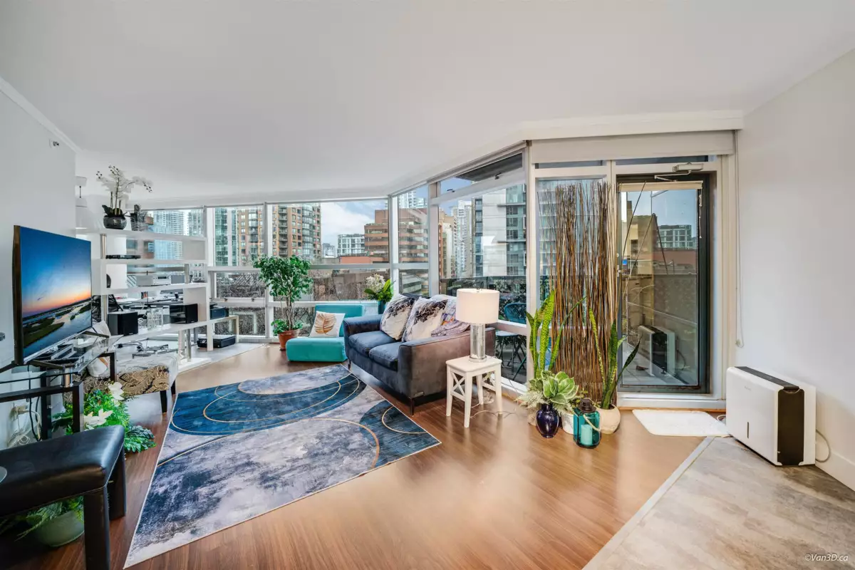 Pantry Photo of 701 1050 Burrard Street, Vancouver, BC