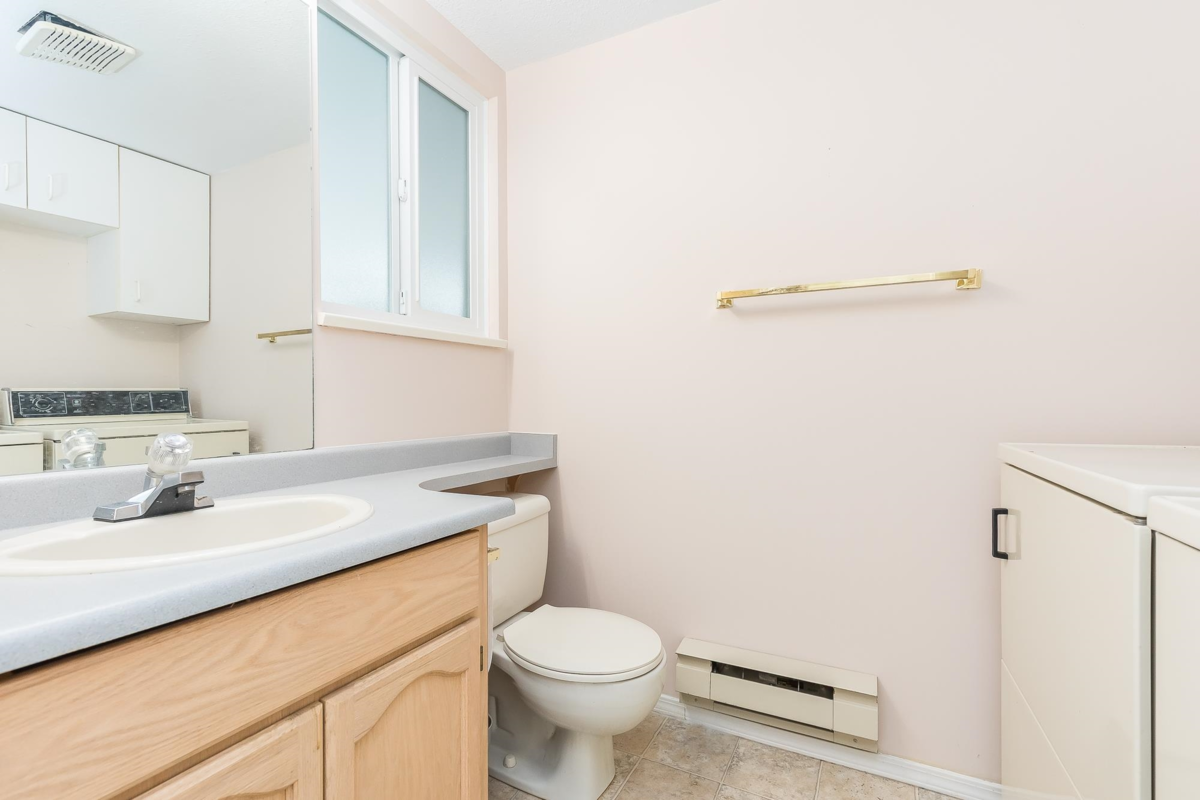 Outdoor Deck Photo of 88 34959 Old Clayburn Road, Abbotsford, BC