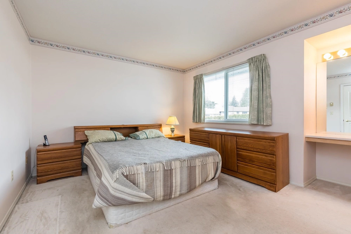 Powder Room Photo of 88 34959 Old Clayburn Road, Abbotsford, BC