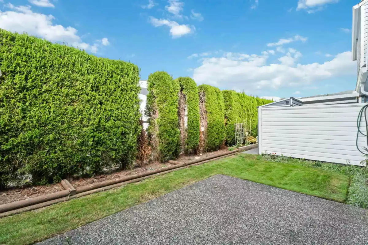 Swimming Pool Photo of 88 34959 Old Clayburn Road, Abbotsford, BC