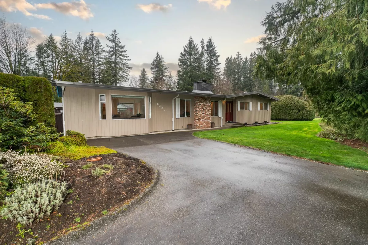 Living Room Photo of 5221 252 Street, Langley, BC