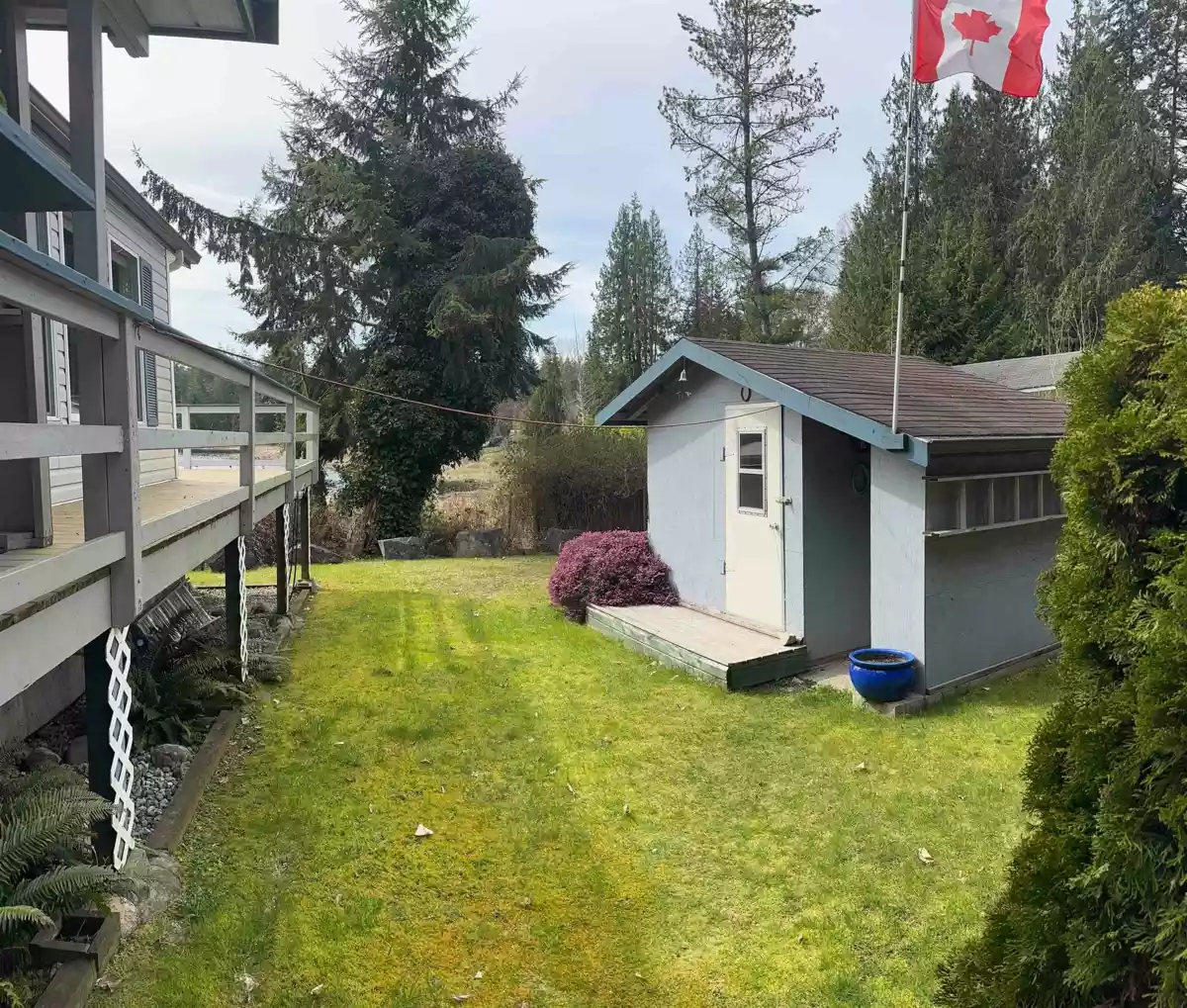 Living Room Photo of 11 12793 Madeira Park Road, Madeira Park, BC