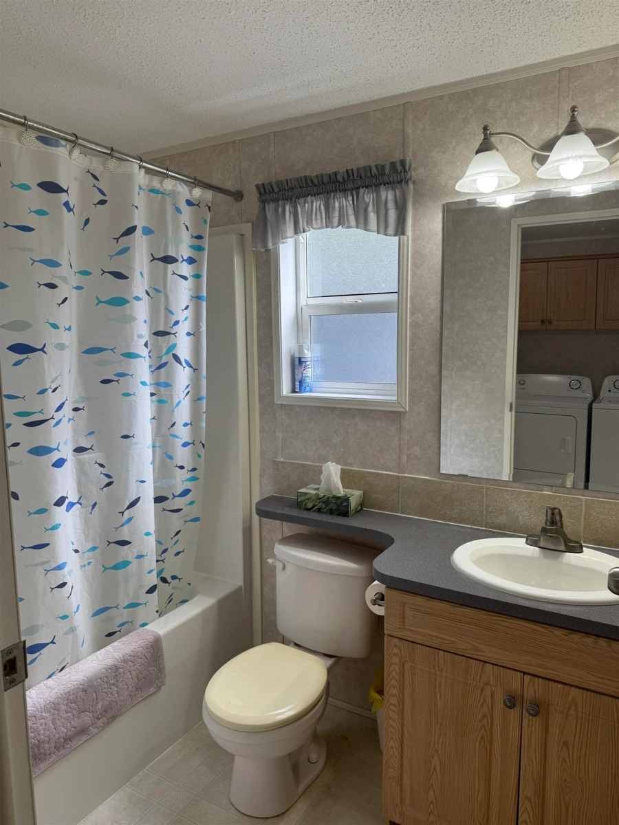 Primary Bathroom Photo of 11 12793 Madeira Park Road, Madeira Park, BC