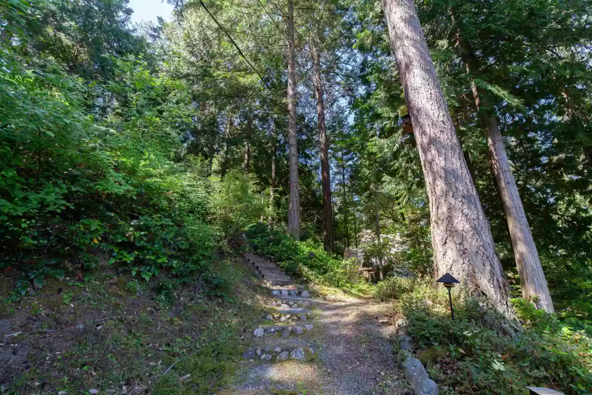 Breakfast Nook Photo of 706 Horton Bay Road, Mayne Island, BC