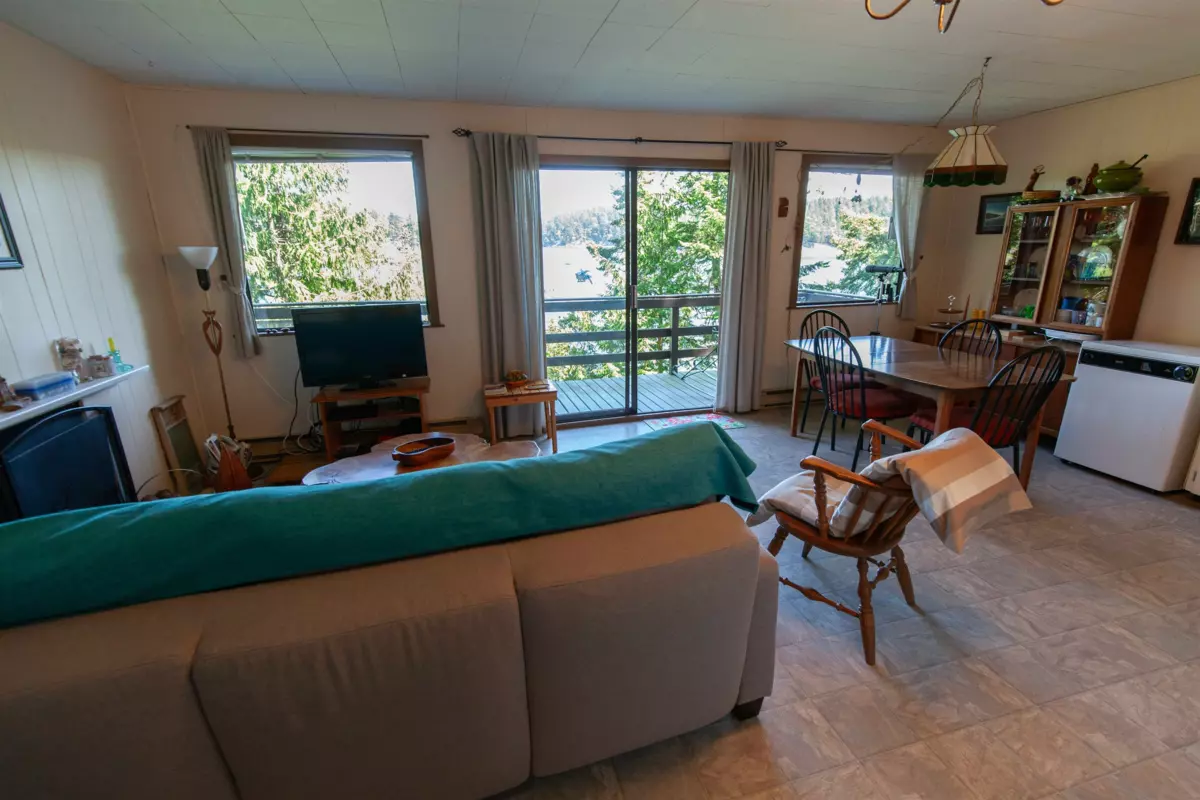 Powder Room Photo of 706 Horton Bay Road, Mayne Island, BC