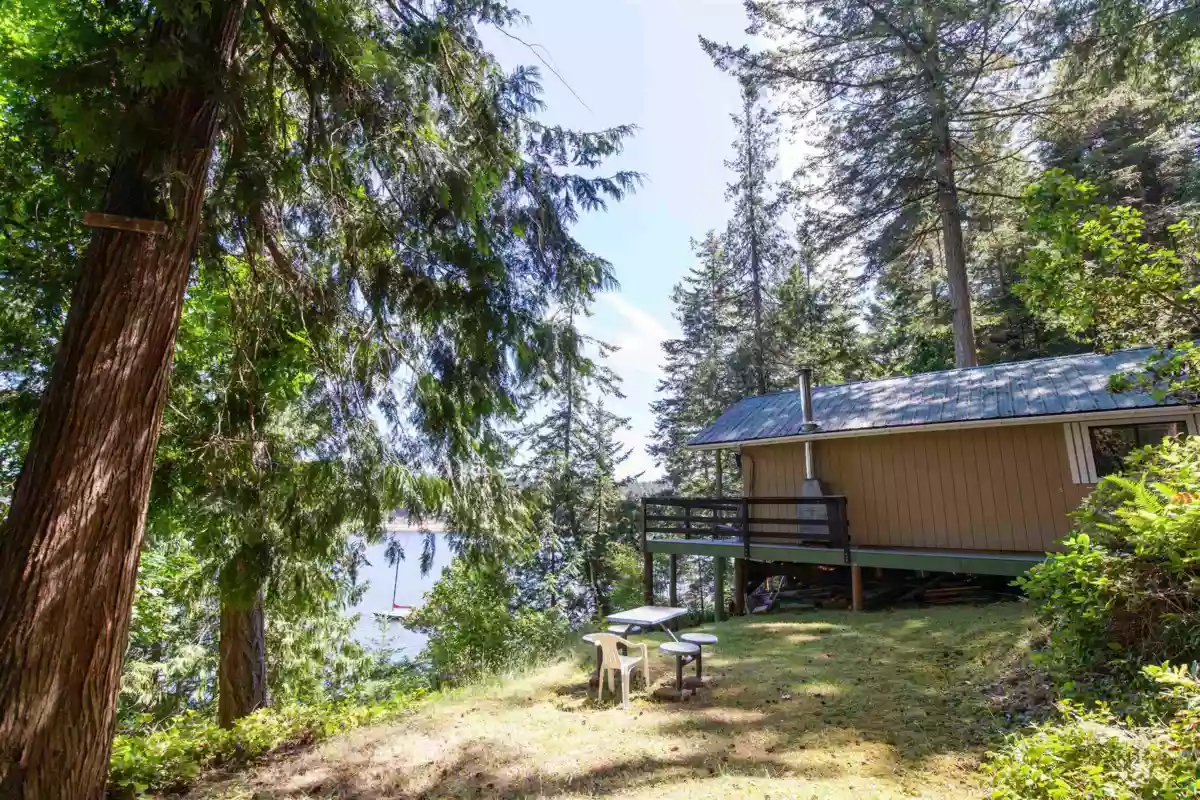 Primary Bathroom Photo of 706 Horton Bay Road, Mayne Island, BC