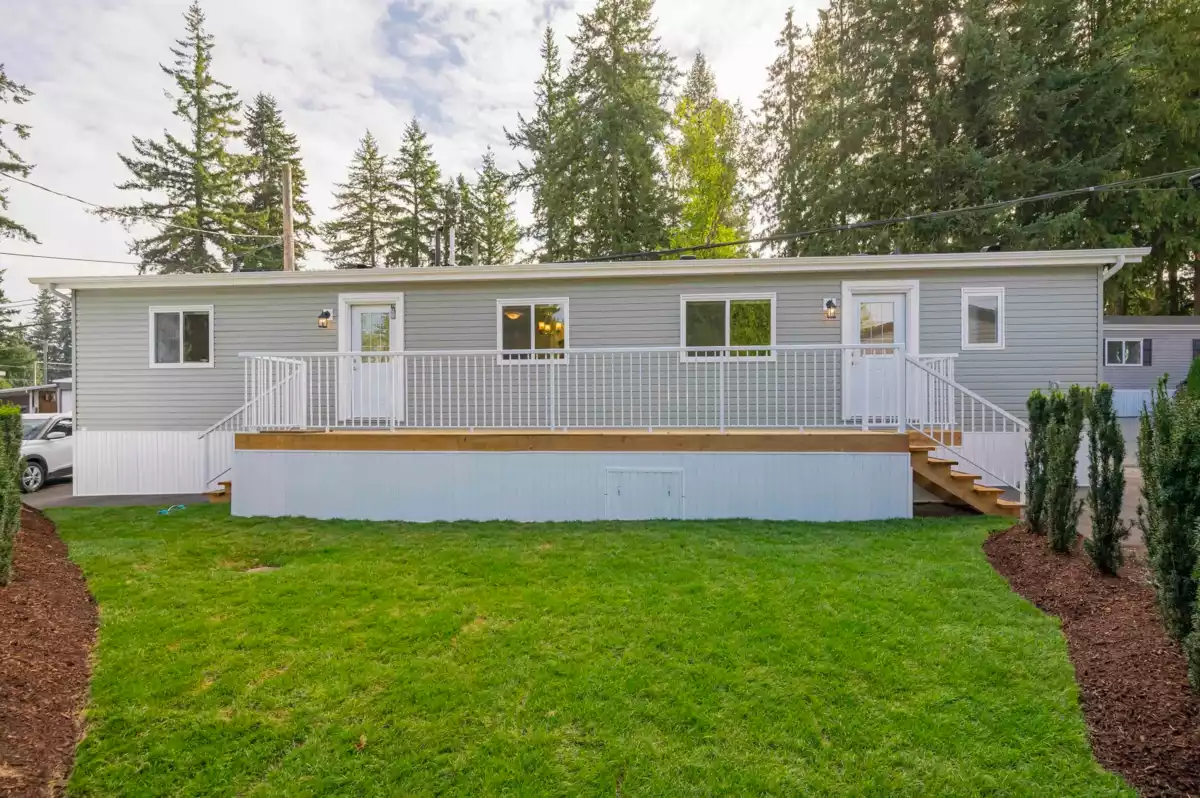 Exterior Front Photo of 19 24330 Fraser Highway, Langley, BC