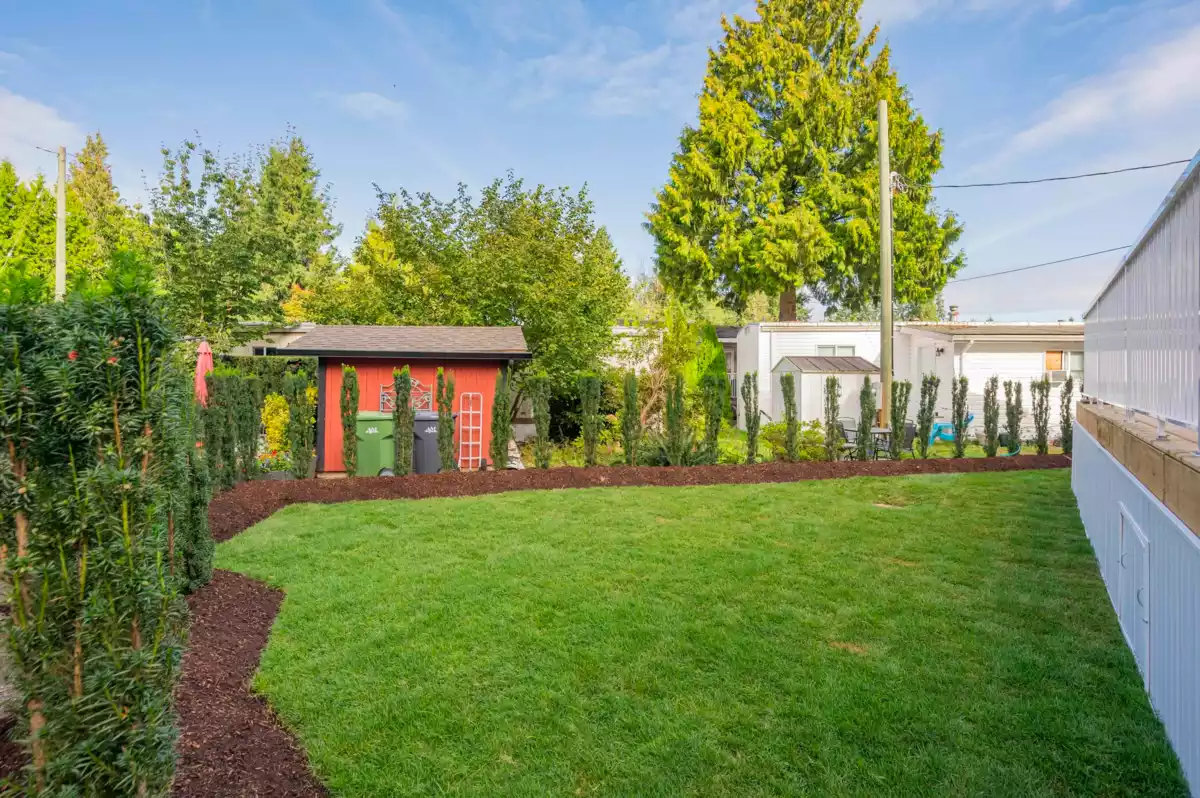 Garden / Landscaping Photo of 19 24330 Fraser Highway, Langley, BC