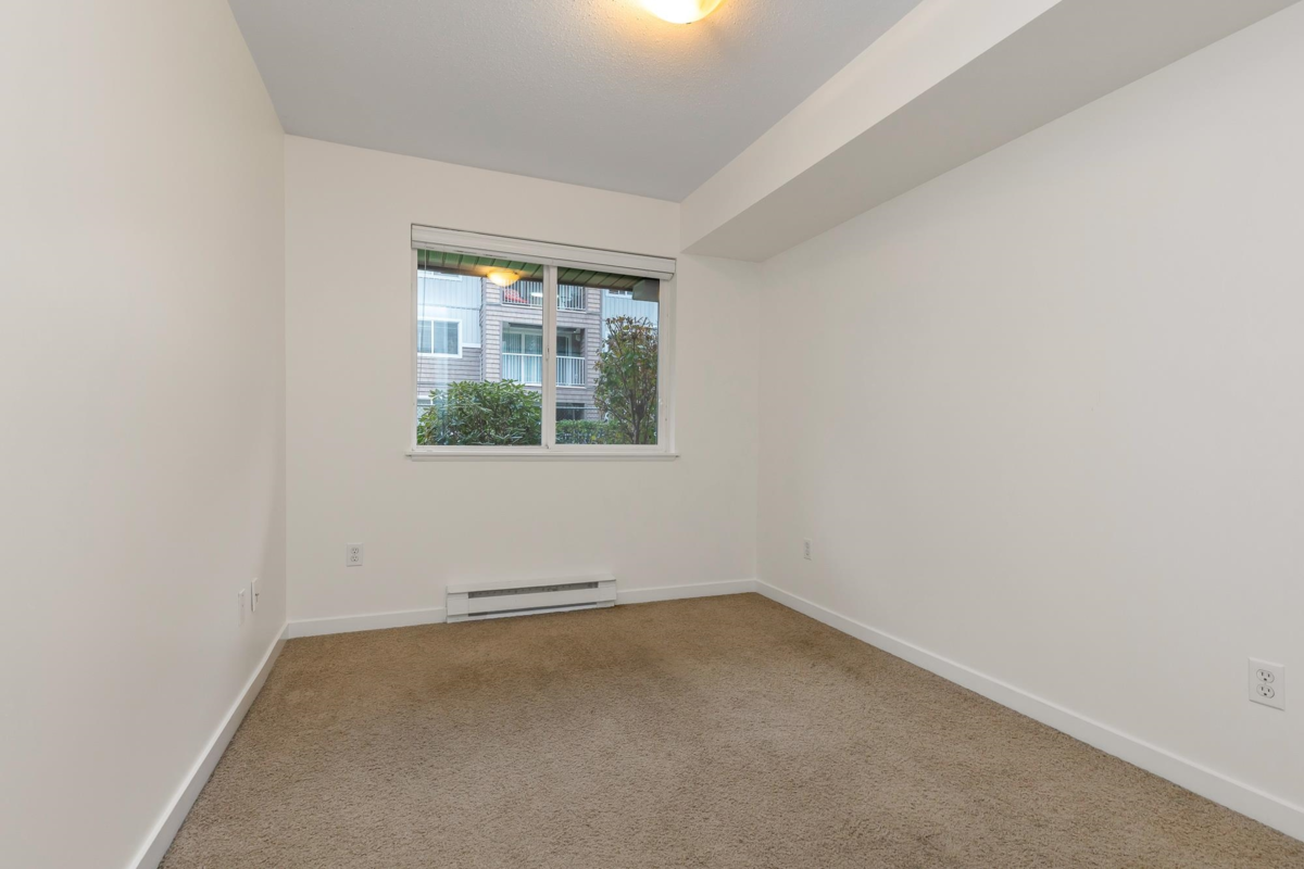 Backyard Photo of 104 2038 Sandalwood Crescent, Abbotsford, BC