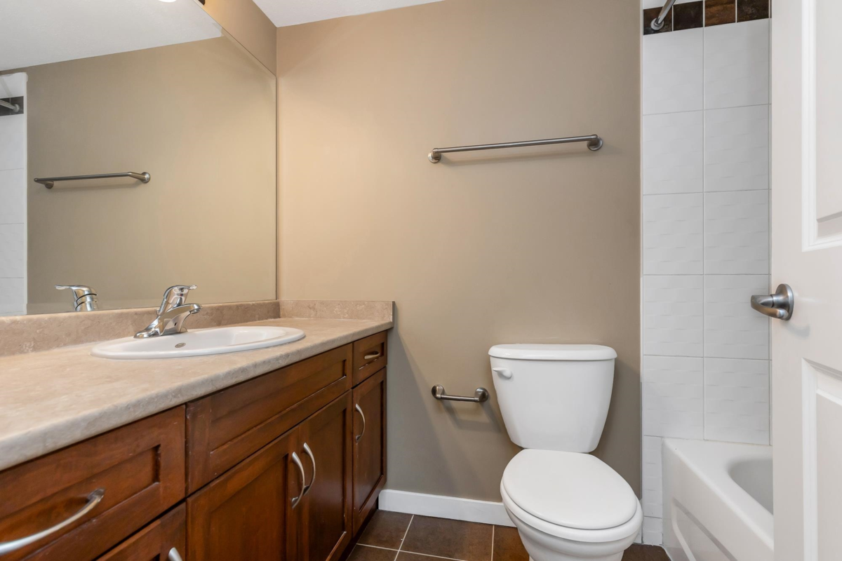 Front Yard Photo of 104 2038 Sandalwood Crescent, Abbotsford, BC