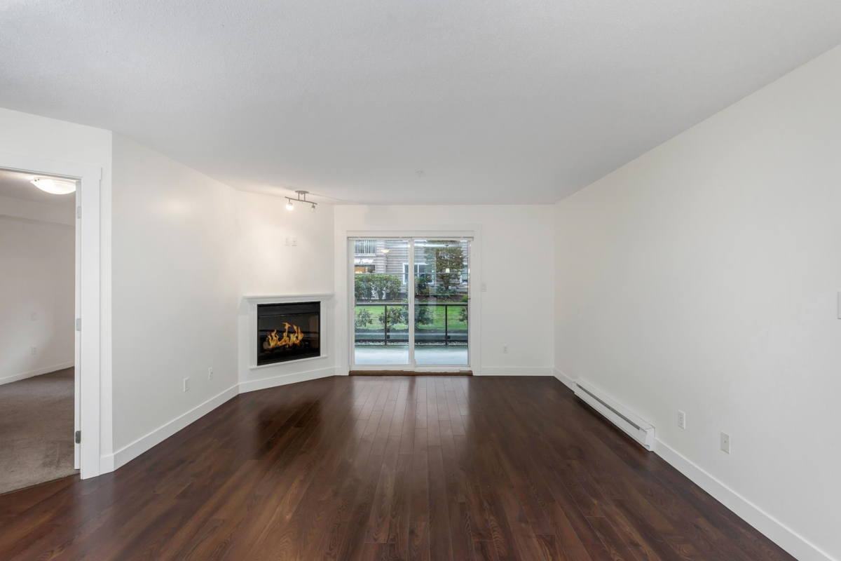 Staircase Photo of 104 2038 Sandalwood Crescent, Abbotsford, BC
