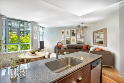 311 988 Richards Street, Vancouver, BC, Vancouver — Apartment/Condo for sale