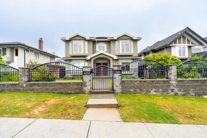 4254 Charles Street, Burnaby, BC, Burnaby — Single Family Residence for sale